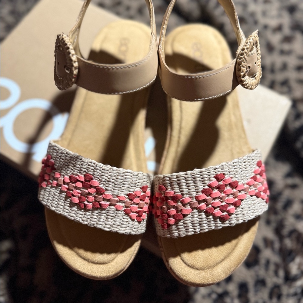 NIB: Earth Light Natural Footwear